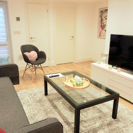Stylish 2 Bedroom Apartment In The Heart Of Greenwich London Luaran gambar